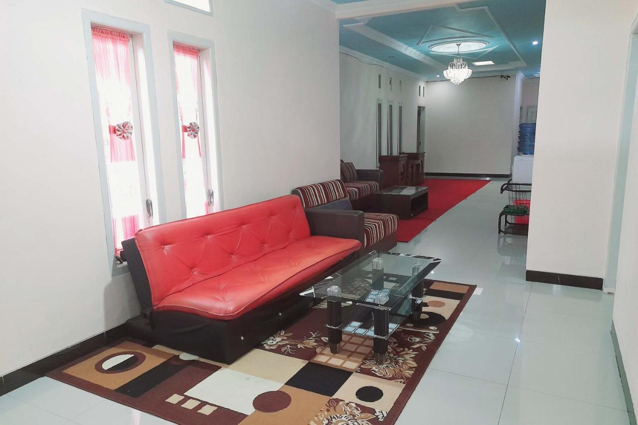 Reddoorz Syariah Near Komplek Candi Arjuna Dieng 2 Diyeng Exterior photo