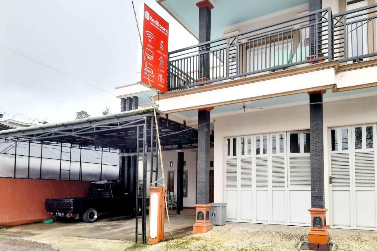 Reddoorz Syariah Near Komplek Candi Arjuna Dieng 2 Diyeng Exterior photo